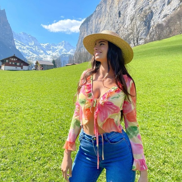 With Jean Fifi Ruffle Blouse - Picture 15 of 16